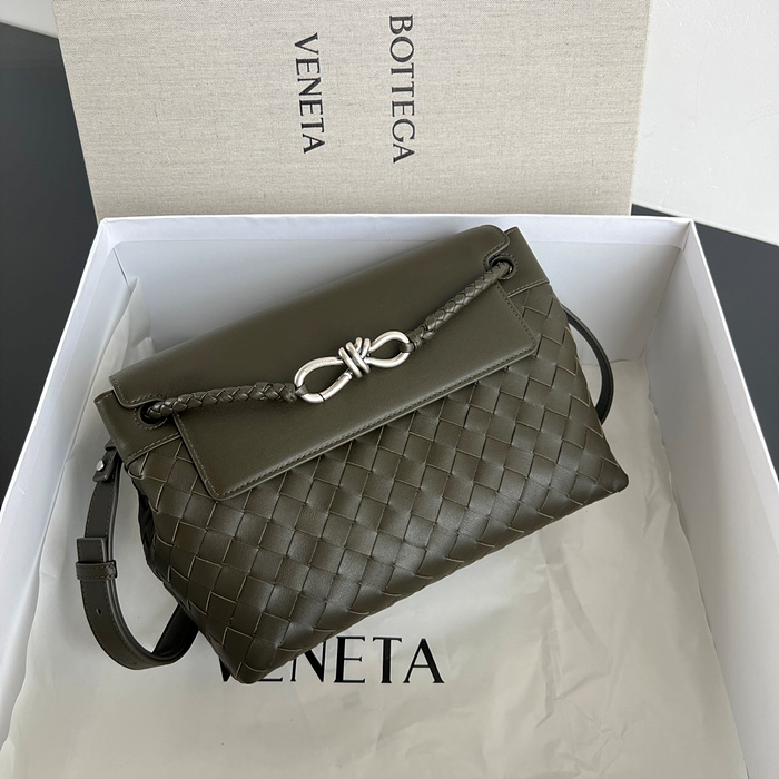 보테가베네타 스몰 안디아모 메신저백 815781